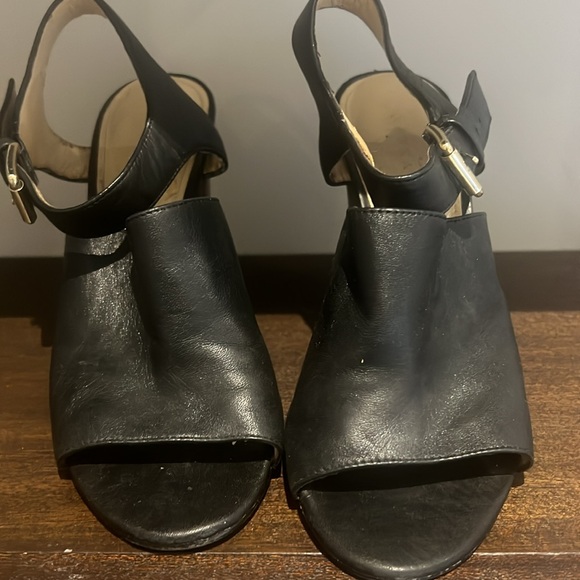 IVANKA TRUMP Leather Sandals - Picture 6 of 6